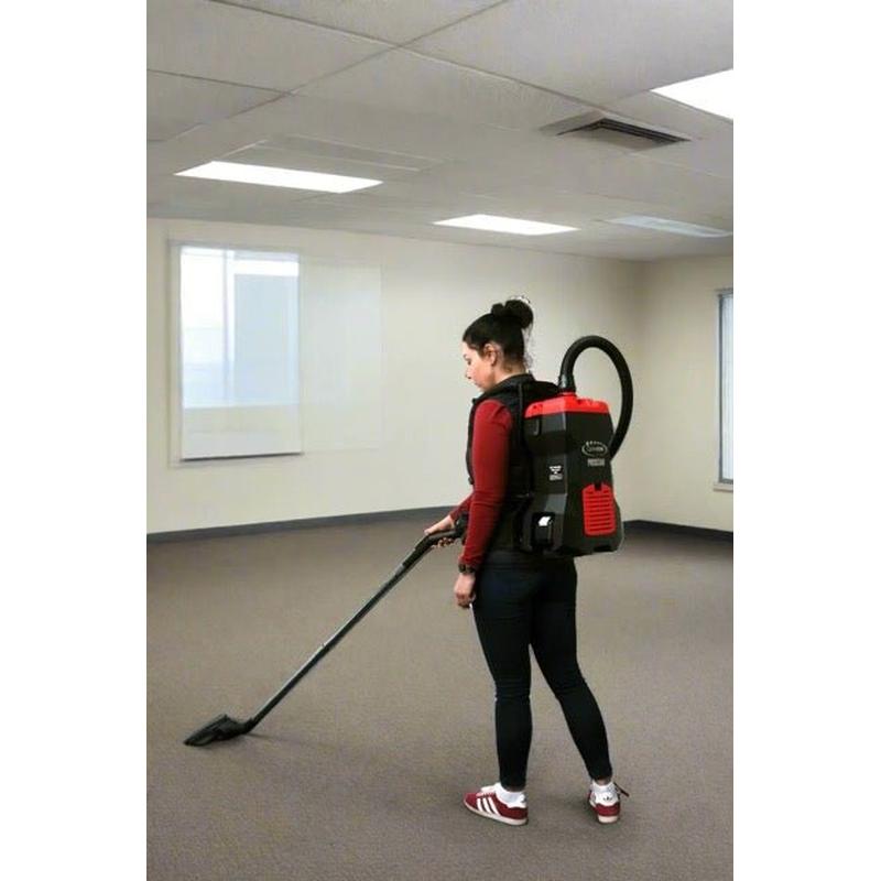 Cleanstar PROSTAR BATTERY POWERED BACKPACK with ACTIV8 lifestyle image